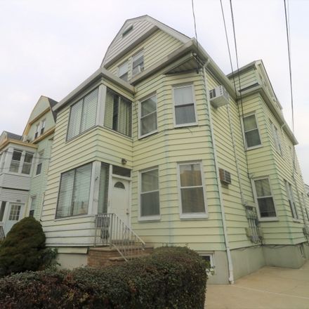Rent this 6 bed townhouse on Elm St in Kearny, NJ