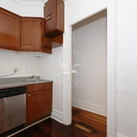 Image 4 - 96th Street & 2nd Avenue at Southwest Corner, East 96th Street, New York, NY 10128, USA - Apartment for rent