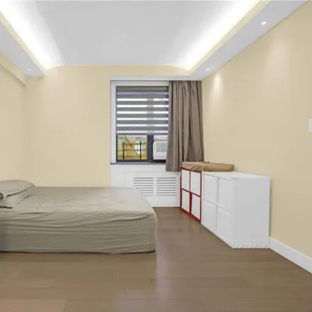 Image 5 - 25-40 Union Street, New York, NY 11354, USA - Apartment for sale