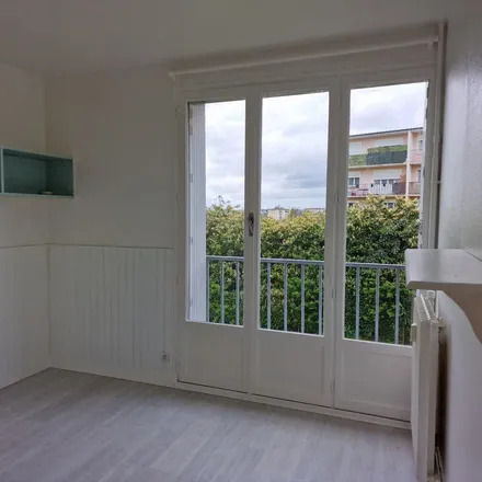 Rent this 1 bed apartment on Rue Charles Corbeau in 27000 Évreux, France