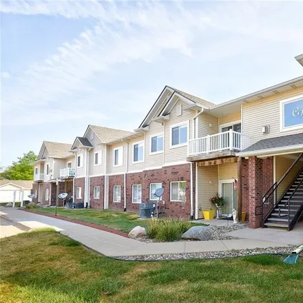 Buy this 3 bed condo on 907 7th Avenue Southeast in Altoona, IA 50009