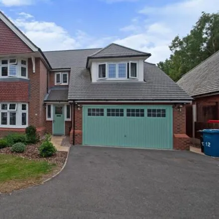 Buy this 5 bed house on unnamed road in Tamworth, B77 4EX