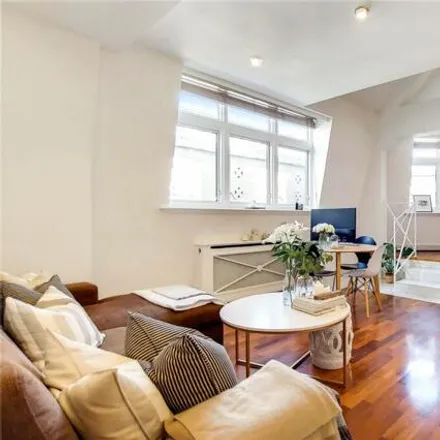 Buy this 3 bed house on NatWest in Piccadilly, London