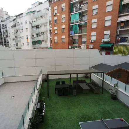 Rent this 6 bed apartment on Basar Jie in Gran Via de les Corts Catalanes, 261