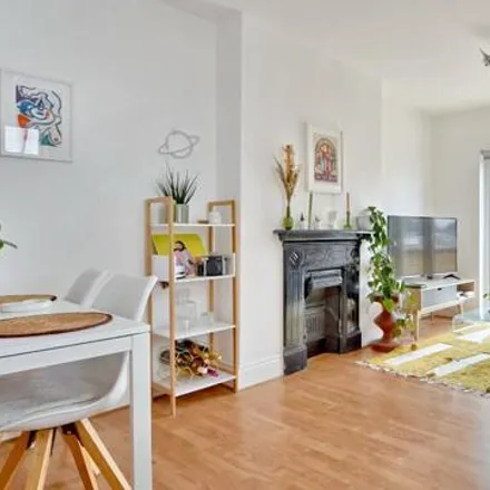 Image 1 - Hendon Way, Cricklewood Lane, Childs Hill, London, NW2 1HR, United Kingdom - Apartment for sale