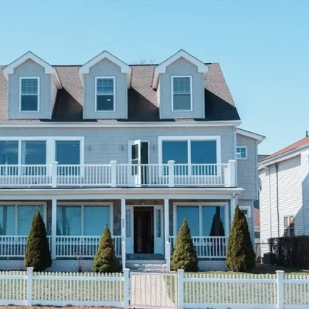Buy this 9 bed house on 433 Quincy Shore Drive in Quincy, MA 02171