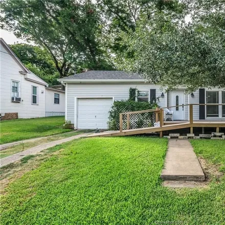Buy this 2 bed house on 407 West Fawn Street in Caldwell, TX 77836