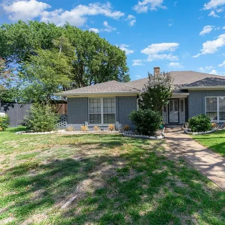 Buy this 3 bed house on 13150 Halwin Circle in Dallas, TX 75243