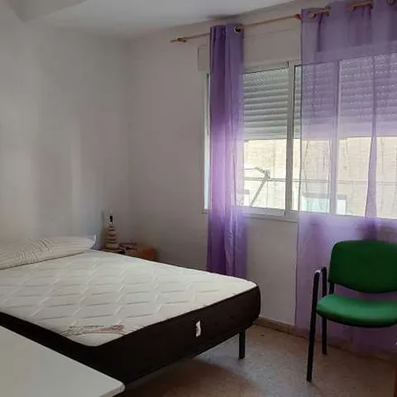 Rent this 3 bed apartment on Lemon Rock in Calle Montalbán, 18002 Granada