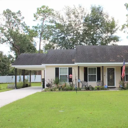 Buy this 3 bed house on 400 West 9th Street in Adel, GA 31620