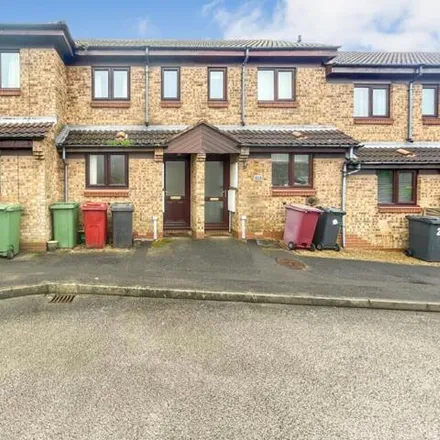 Buy this 2 bed townhouse on Derwent Close in Dronfield, S18 2FQ