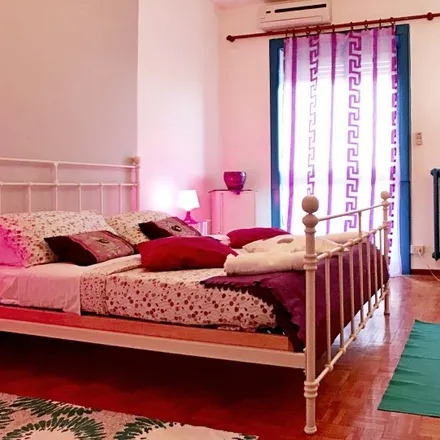 Rent this 5 bed room on Via Ferrante Aporti in 29, 20125 Milan MI