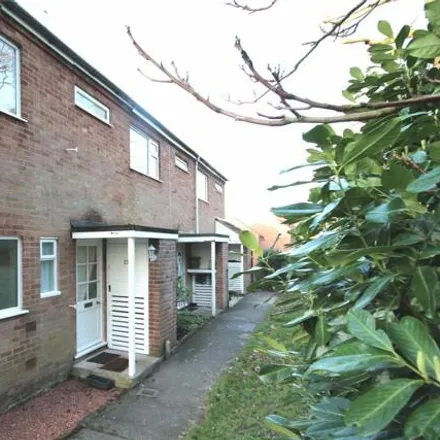 Rent this 3 bed townhouse on unnamed road in Redditch, B97 4PW