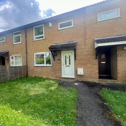 Rent this 2 bed townhouse on The Boundary in Milton Keynes, MK6 2HT