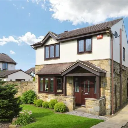 Buy this 3 bed house on 4 Meadowgate Croft in Lofthouse, WF3 3SR
