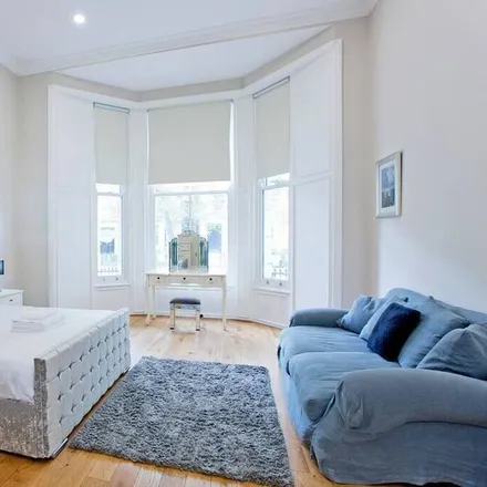 Rent this 1 bed apartment on London in SW5 0SF, United Kingdom