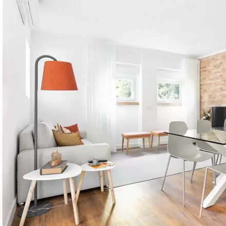Rent this 4 bed apartment on Jardim de São Mamede in Travessa do Noronha 21, 1250-096 Lisbon