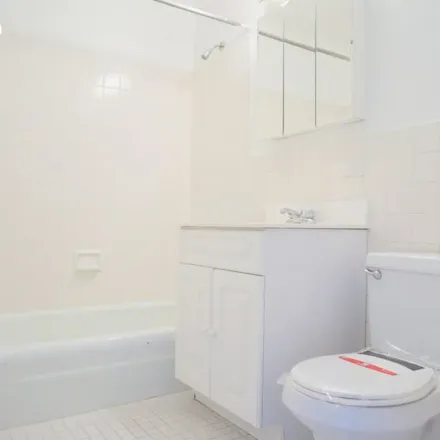 Image 3 - Cooper Gramercy, East 23rd Street, New York, NY 10010, USA - Apartment for rent