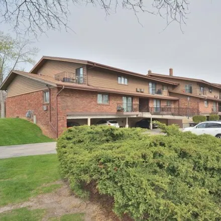 Buy this 1 bed condo on 4025 South 84th Street in Greenfield, WI 53228