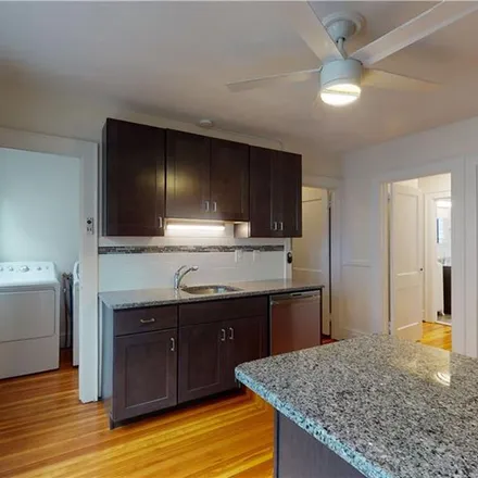 Image 1 - 497 Prospect Avenue, West Hartford, CT 06119, USA - Apartment for rent