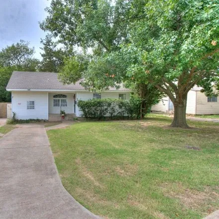 Image 2 - 422 West Daws Street, Norman, OK 73069, USA - House for rent