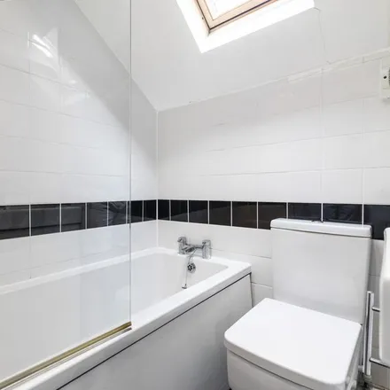 Image 4 - Back Norwood Road, Leeds, LS6 1EA, United Kingdom - House for rent