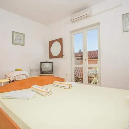 Rent this studio apartment on Makarska rivijera in Tučepi, Split-Dalmatia County