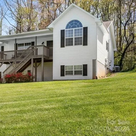 Buy this 3 bed house on 41 North Willow Brook Drive in Buncombe County, NC 28806