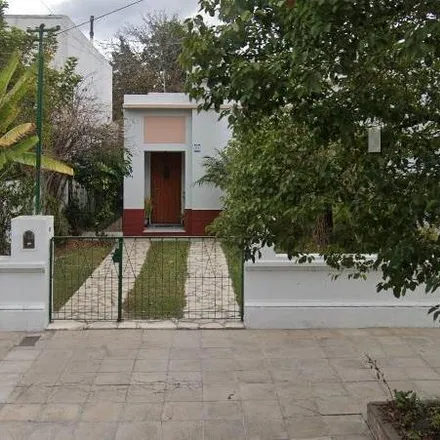Buy this 3 bed house on Cochabamba 445 in Partido de Lomas de Zamora, 1828 Banfield
