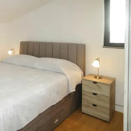 Rent this 4 bed house on Zadar in Ulica Vladka Mačeka, 23107 Zadar