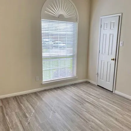 Rent this 3 bed apartment on 3568 Silouette Cove in Harris County, TX 77546
