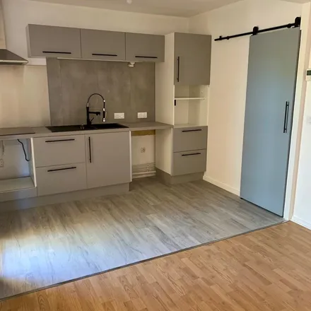 Rent this 3 bed apartment on 1 Côte de la Croix de Magne in 46000 Cahors, France