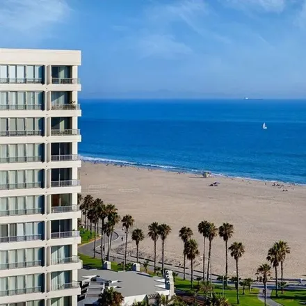 Rent this 2 bed apartment on Ocean Park Station Santa Monica Post Office in Neilson Way, Santa Monica