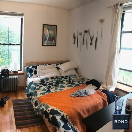 Image 4 - Meserole Ave, Brooklyn, NY, USA - Apartment for rent