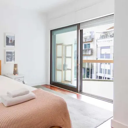 Rent this 3 bed apartment on Café Tânger in Edifício Oceanus, Rua de Tânger