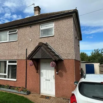 Buy this 3 bed house on Hayward Avenue in Telford and Wrekin, TF2 8DE