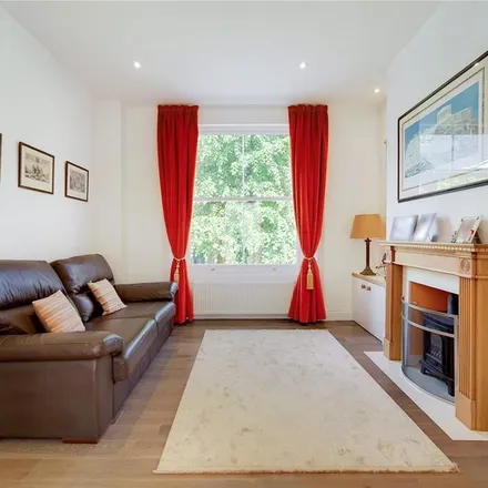 Image 3 - 7 Vale of Health, London, NW3 1AN, United Kingdom - Townhouse for rent