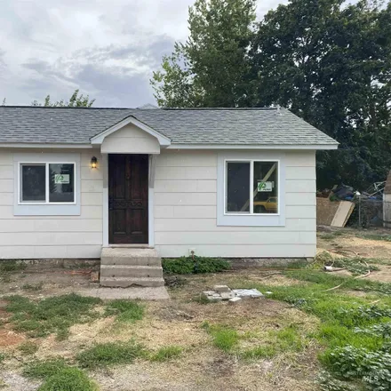 Buy this 3 bed house on 812 Bryden Avenue in Lewiston, ID 83501