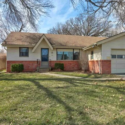 Buy this 2 bed house on 939 North High Drive in McPherson, KS 67460