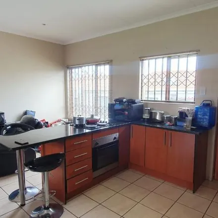 Image 7 - Ermelo Road, Blancheville, eMalahleni, 1042, South Africa - Apartment for rent