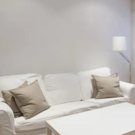 Rent this 2 bed apartment on Madrid in Agencia Española de Consumo, Seguridad Alimentaria y Nutrición (Instituto Nacional de Consumo)