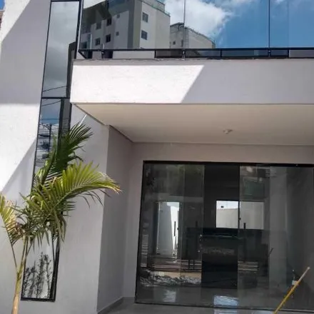Buy this 3 bed house on Rua Hamburgo in Sede, Contagem - MG