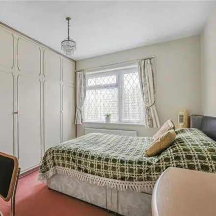 Image 9 - Mount Pleasant, London, EN4 9HH, United Kingdom - House for sale