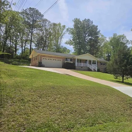 Buy this 3 bed house on 3001 Scenic Drive in Scottsboro, AL 35769