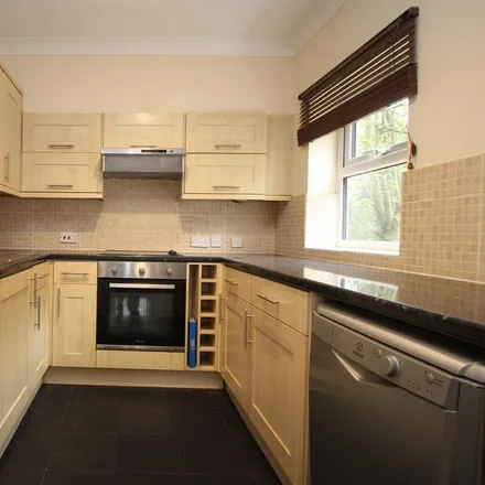 Image 3 - Benjamin's Footpath, High Wycombe, HP13 6PR, United Kingdom - Apartment for rent
