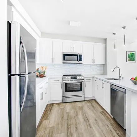 Rent this 2 bed apartment on 734 Magnolia Avenue in Los Angeles, CA 90005