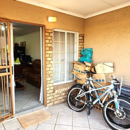 Rent this 2 bed apartment on 48 in 26 Hobhouse Street, Tshwane Ward 64