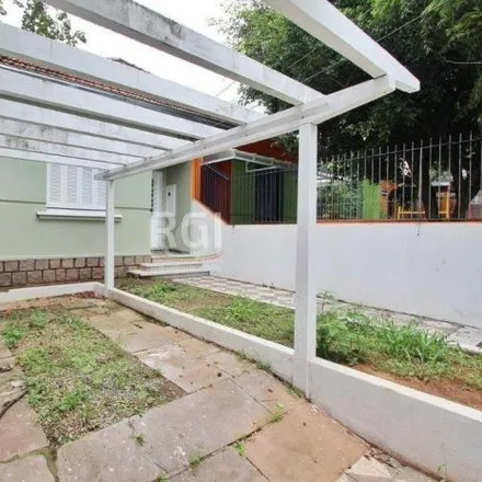Buy this 6 bed house on Teresópolis tênis Clube in Avenida Engenheiro Ludolfo Boehl, Teresópolis