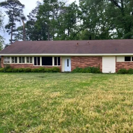 Buy this 3 bed house on 301 Parsons Avenue in Bastrop, LA 71220