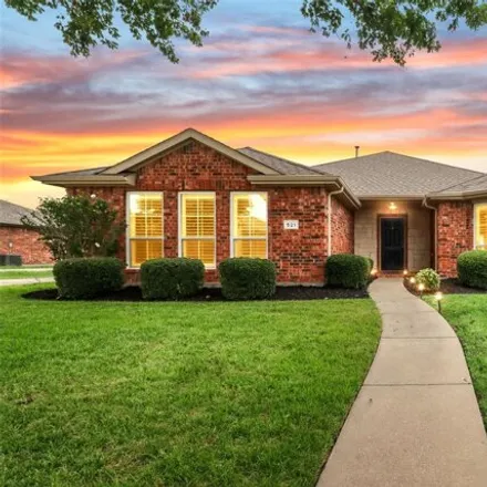 Buy this 3 bed house on 521 Seminole Trl in Murphy, Texas